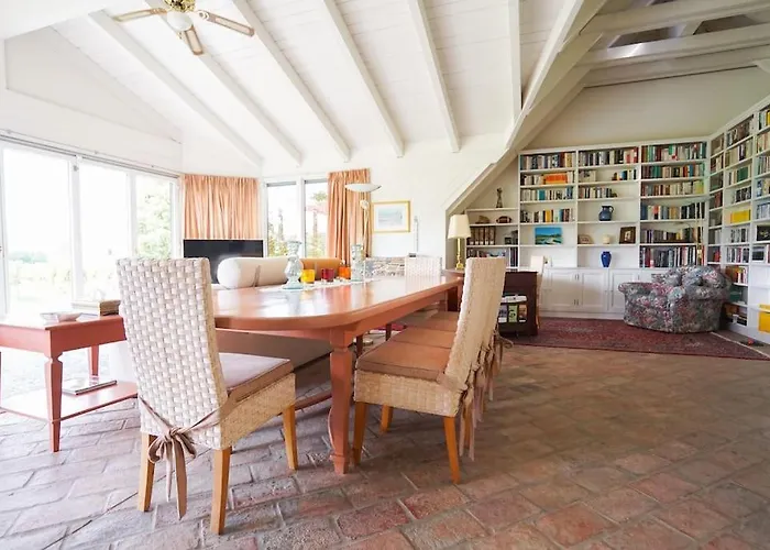 וילה Wonderful Among The Vineyards Palt